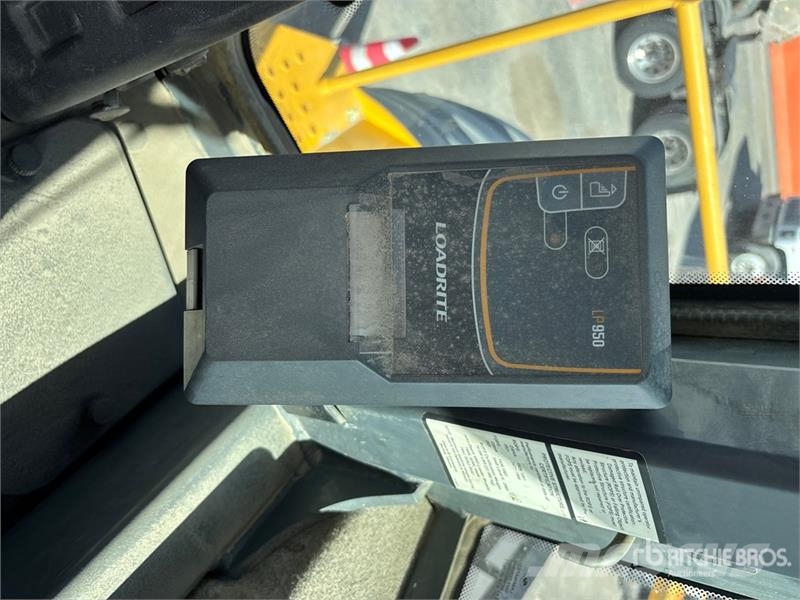 John Deere 844K Wheel Loader Iekrāvēji uz riteņiem