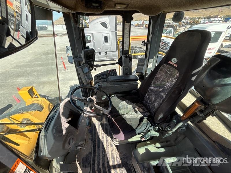 John Deere 844K Wheel Loader Iekrāvēji uz riteņiem