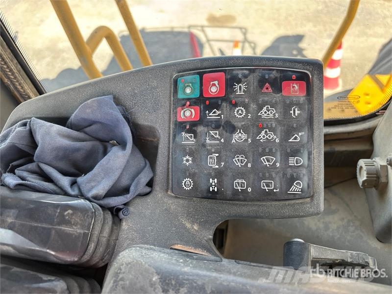 John Deere 844K Wheel Loader Iekrāvēji uz riteņiem