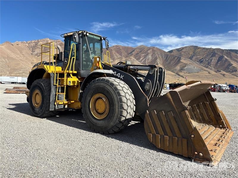 John Deere 844K Wheel Loader Iekrāvēji uz riteņiem