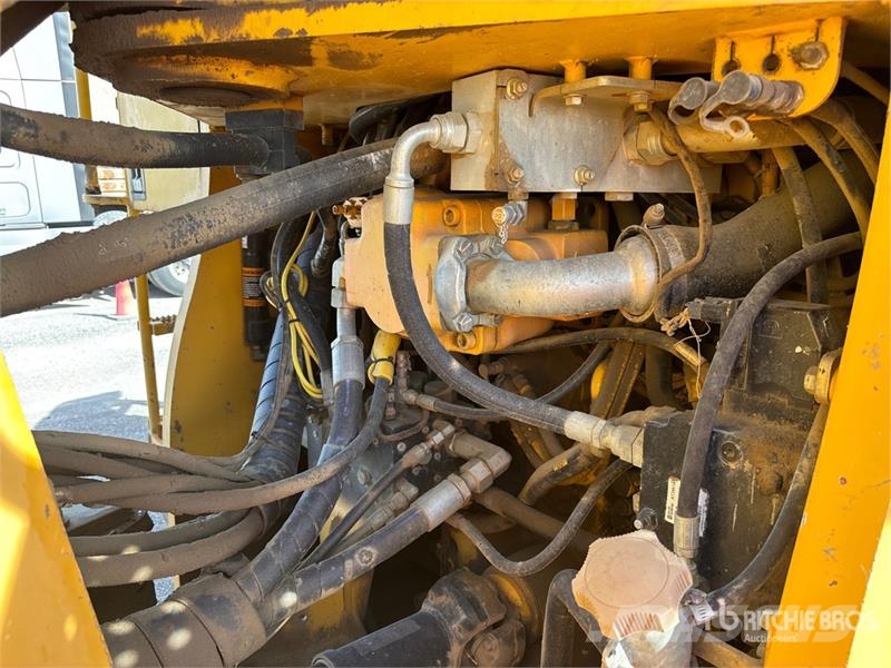 John Deere 844K Wheel Loader Iekrāvēji uz riteņiem