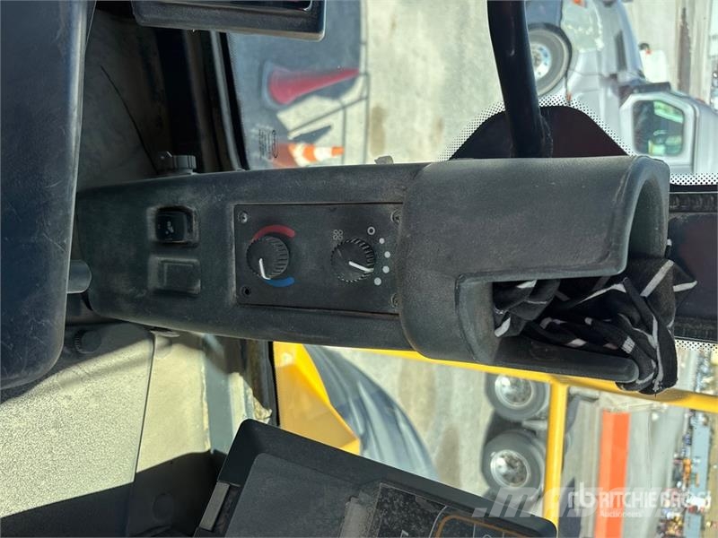 John Deere 844K Wheel Loader Iekrāvēji uz riteņiem