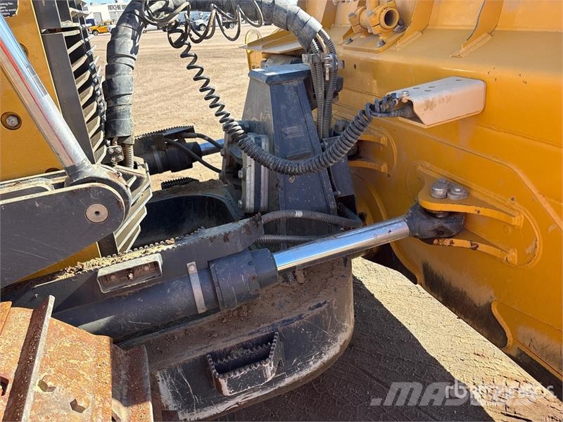 John Deere 850L XLT Crawler Dozer بلدوزرات مجنزرة