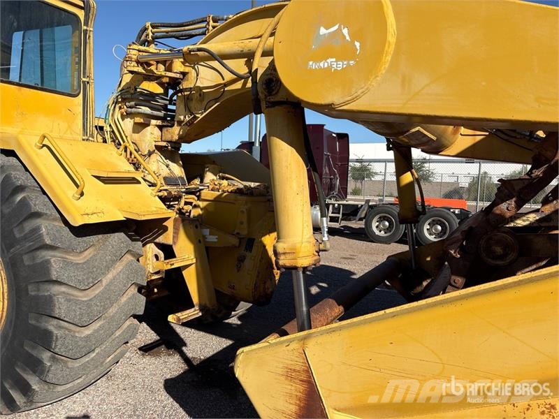 John Deere 862B Elevatoare