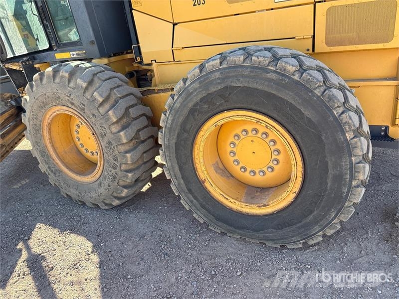 John Deere 872G Greyderler