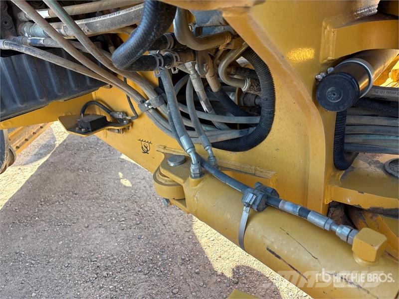 John Deere 872G Greyderler