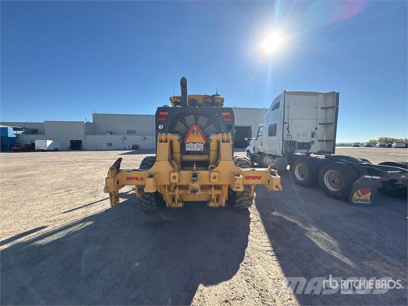 John Deere 872G Greyderler