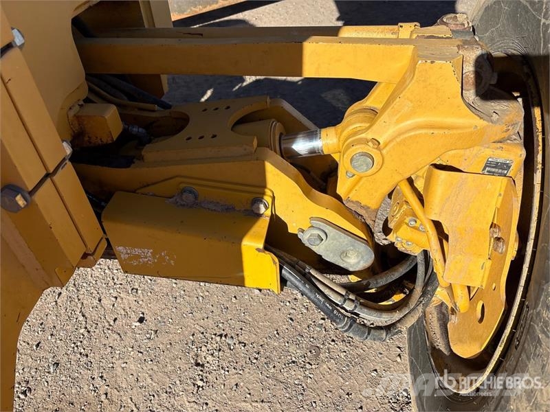 John Deere 872G Greyderler