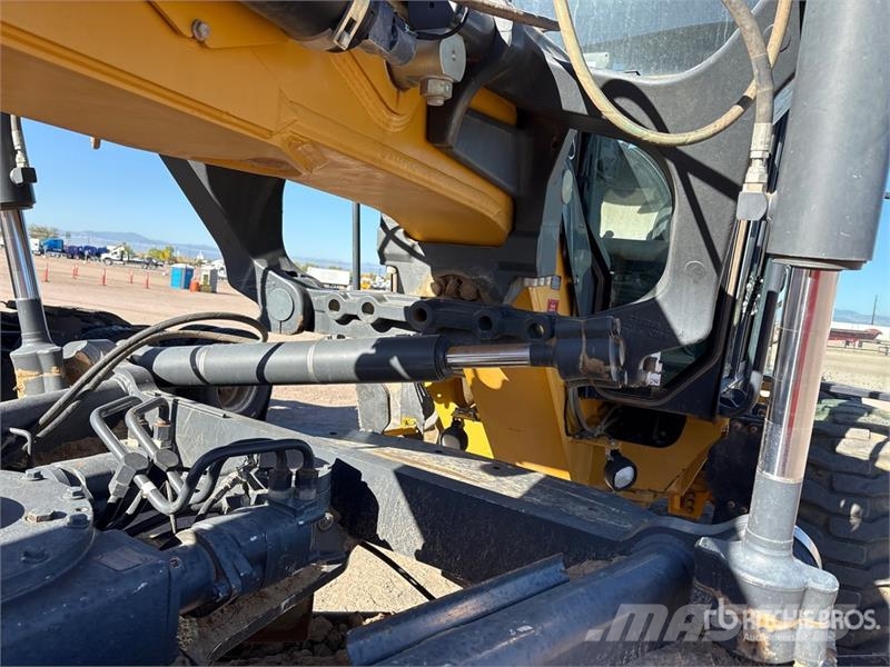 John Deere 872G Greyderler