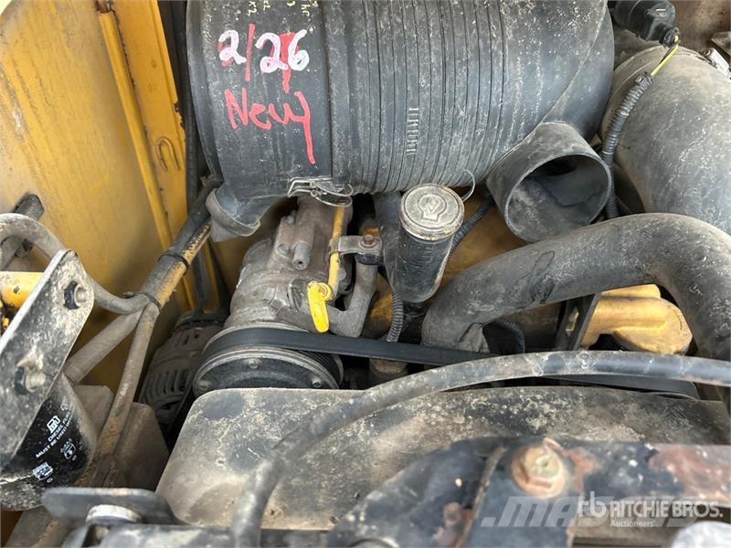 John Deere CT322 滑移轉向裝載機
