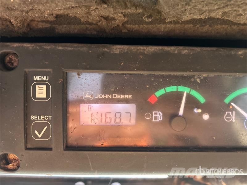 John Deere CT322 滑移轉向裝載機