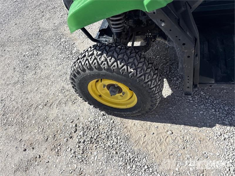 John Deere Gator 4X2 Arbeitsfahrzeuge