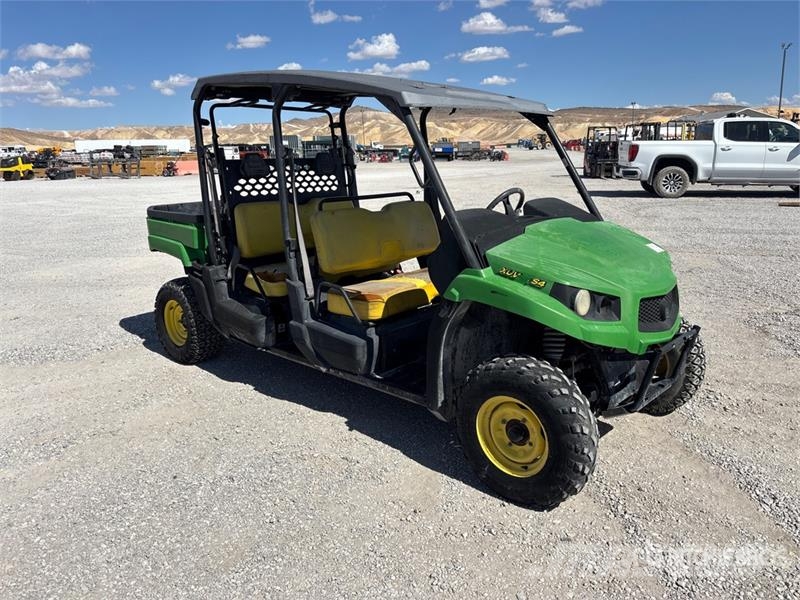John Deere Gator 4X2 Arbeitsfahrzeuge