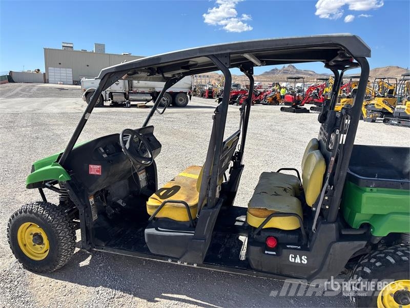 John Deere Gator 4X2 Arbeitsfahrzeuge