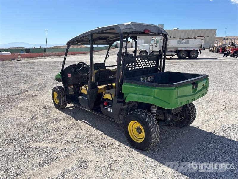John Deere Gator 4X2 Arbeitsfahrzeuge