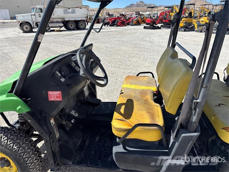 John Deere Gator 4X2 Arbeitsfahrzeuge