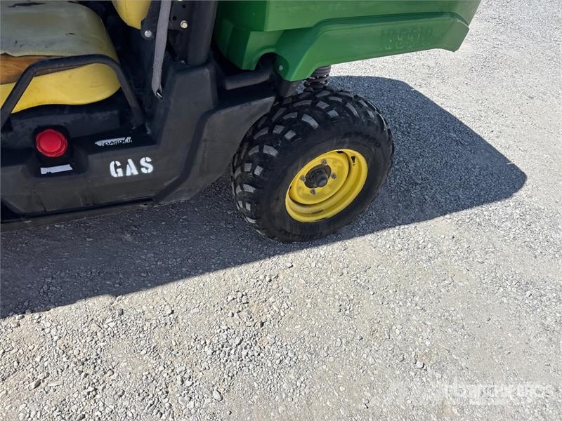 John Deere Gator 4x4 Utility Vehicle Komunālās mašīnas