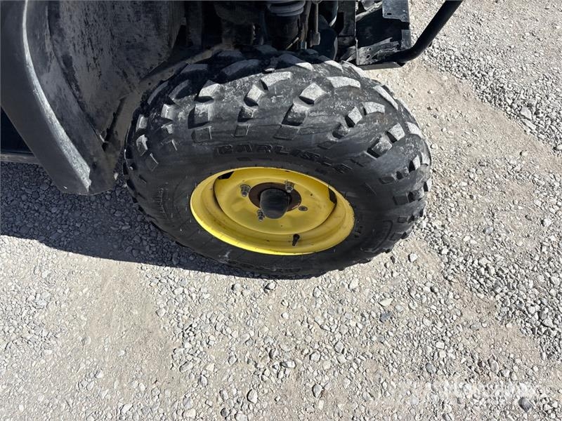 John Deere Gator 4x4 Utility Vehicle Komunālās mašīnas