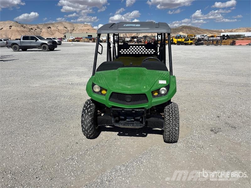 John Deere Gator 4x4 Utility Vehicle Komunālās mašīnas