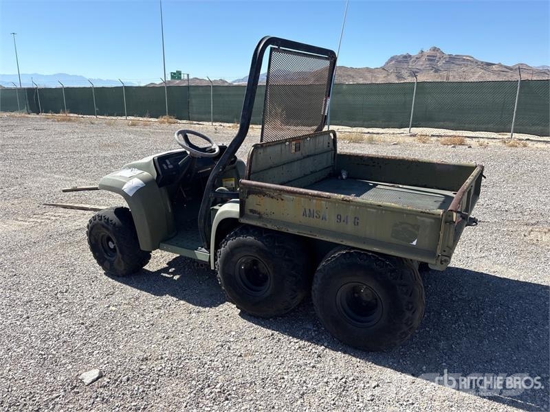 John Deere Gator 6x4 Utility Vehicle (Inoperable) Utiliteitsmachines