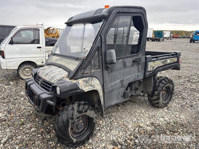 John Deere Gator 855 XUV 4x4 Utility Vehicle ماكينات منفعة عامة