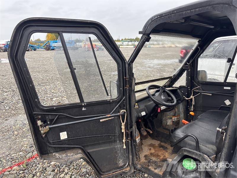 John Deere Gator 855D 4x4 Utility Vehicle ماكينات منفعة عامة