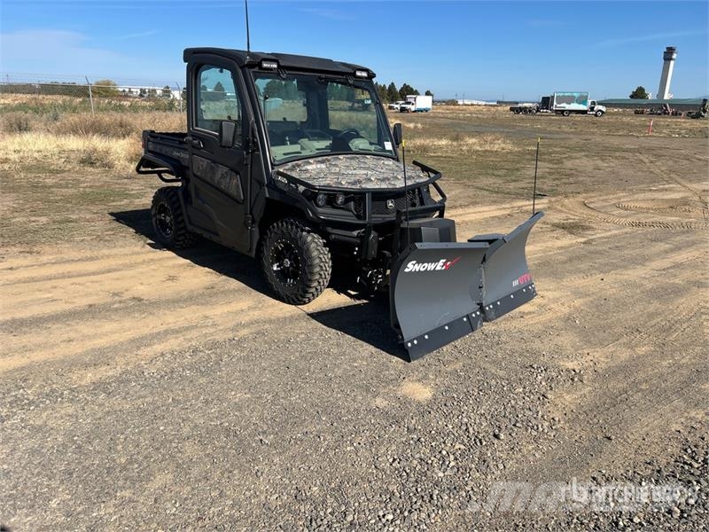 John Deere Gator XUV835R 4x4 Utility Vehicle Haszongépek