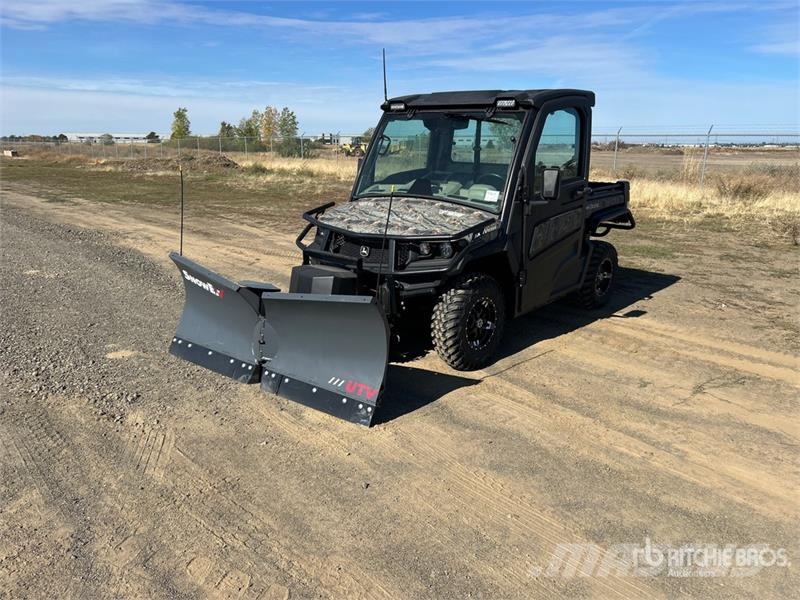 John Deere Gator XUV835R 4x4 Utility Vehicle Haszongépek