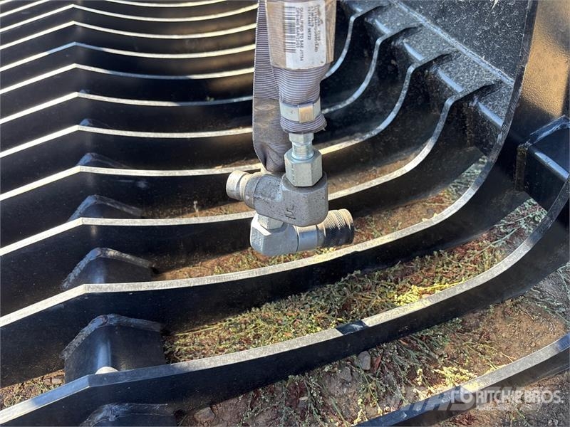 John Deere GR84B 84 in Skeleton Skid Steer Grapple Bucket Gripar