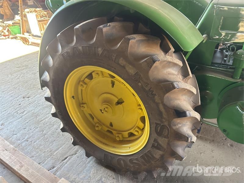 John Deere Model D 2WD Tractor Трактора