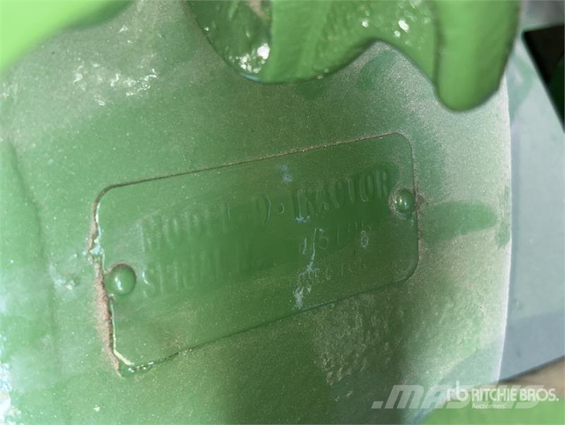 John Deere Model D 2WD Tractor Трактора