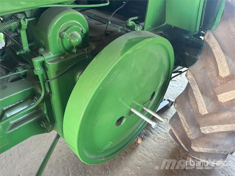 John Deere Model D 2WD Tractor Трактора