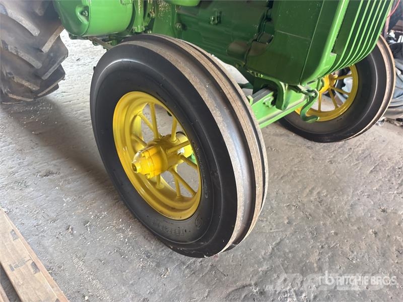 John Deere Model D 2WD Tractor Трактора