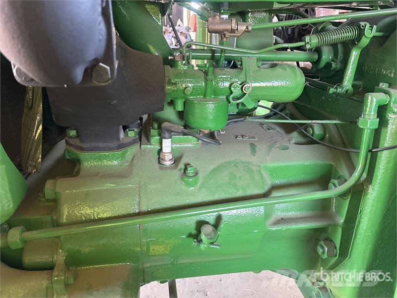 John Deere Model D 2WD Tractor Трактора