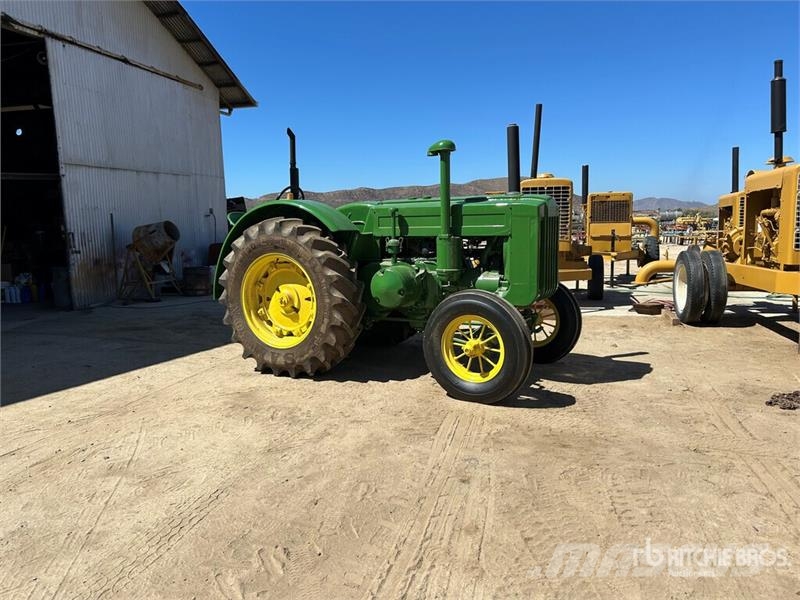John Deere Model D 2WD Tractor Traktorok