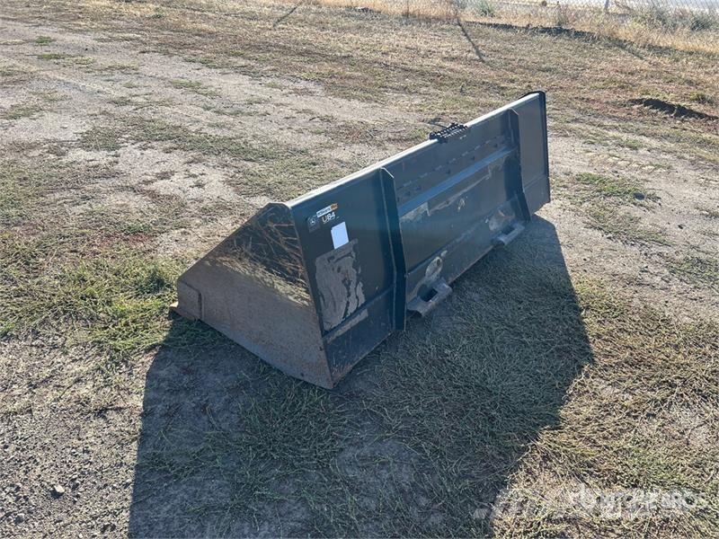 John Deere U84 84 in General Purpose Skid Steer Bucket Skovle