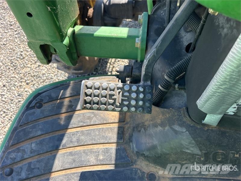 John Deere Utility Tractor Коммунальные тракторы