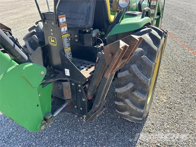 John Deere Utility Tractor Коммунальные тракторы