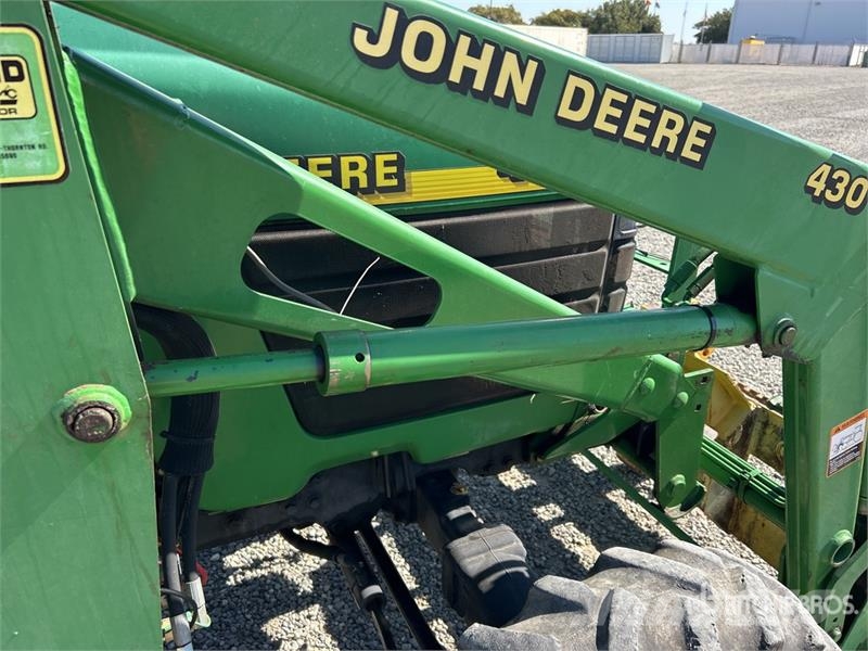 John Deere Utility Tractor Коммунальные тракторы