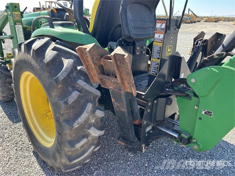 John Deere Utility Tractor Коммунальные тракторы