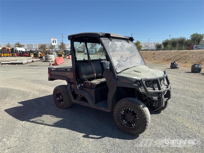 John Deere XUV835M 4x4 Utility Vehicle Redskapsbärare