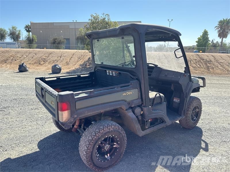 John Deere XUV835M 4x4 Utility Vehicle Redskapsbärare