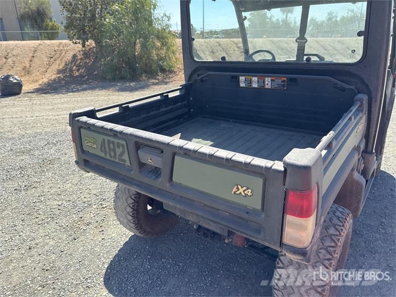 John Deere XUV835M 4x4 Utility Vehicle Redskapsbärare