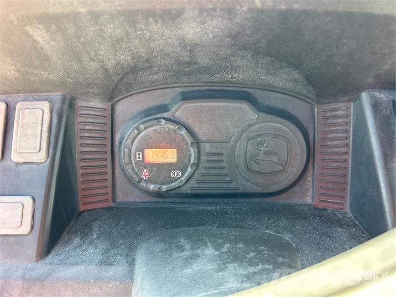 John Deere XUV855 4x4 Utility Vehicle Redskapsbärare