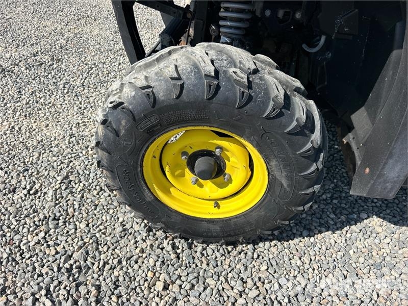 John Deere XUV855 4x4 Utility Vehicle Redskapsbärare