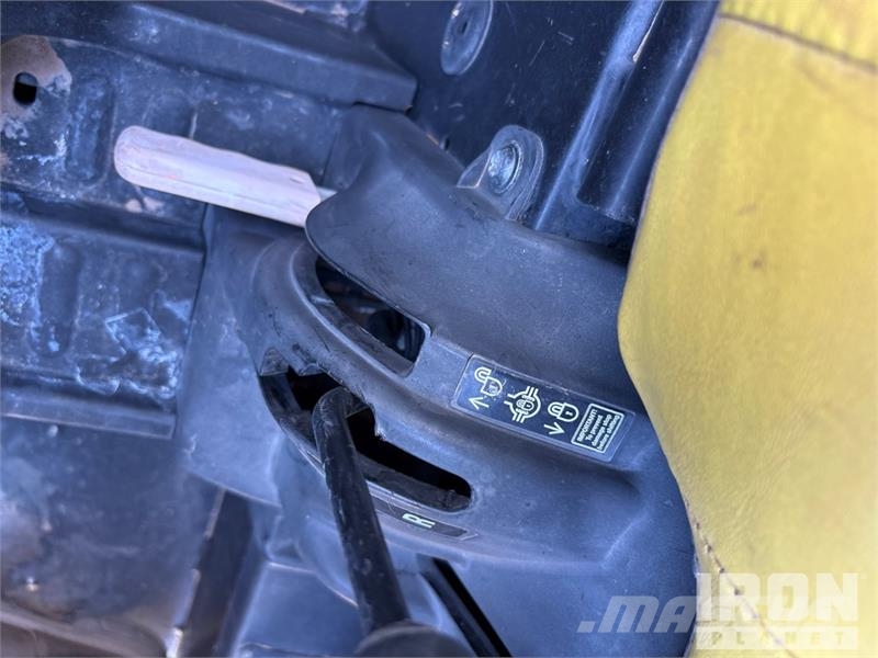 John Deere XUV855MS4 4x4 Utility Vehicle Arbeitsfahrzeuge