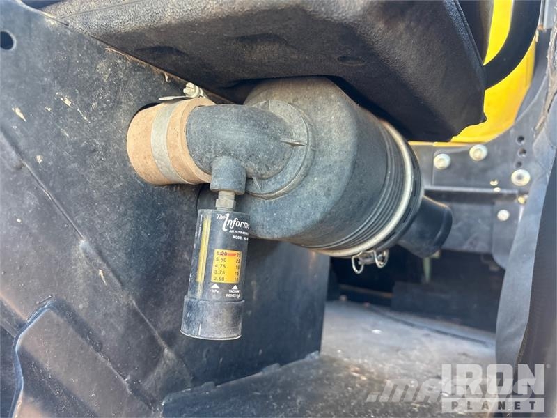 John Deere XUV855MS4 4x4 Utility Vehicle Arbeitsfahrzeuge