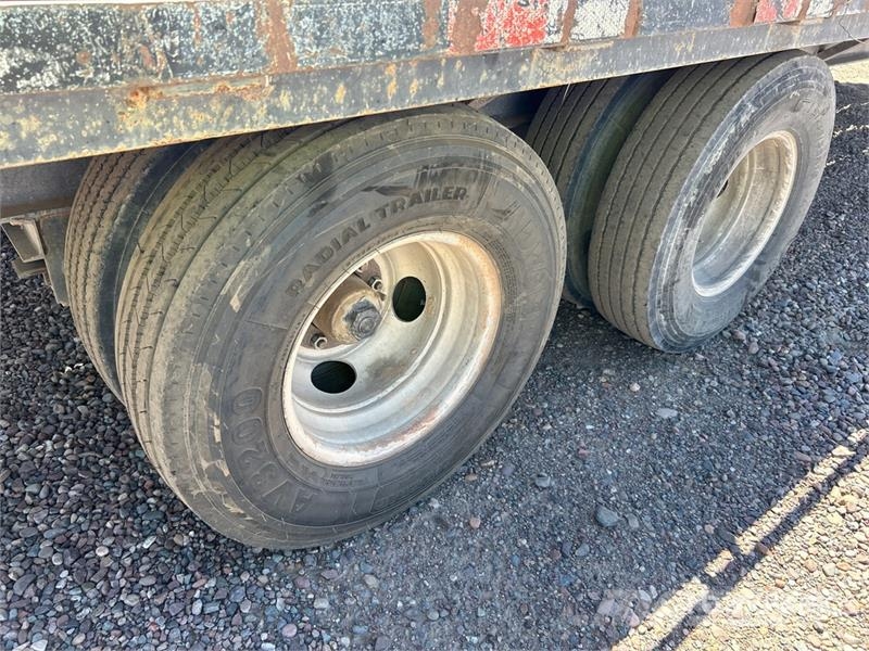  John Kerr Manufacturing 25 ft T/A Equipment Traile Vehicle transport trailers