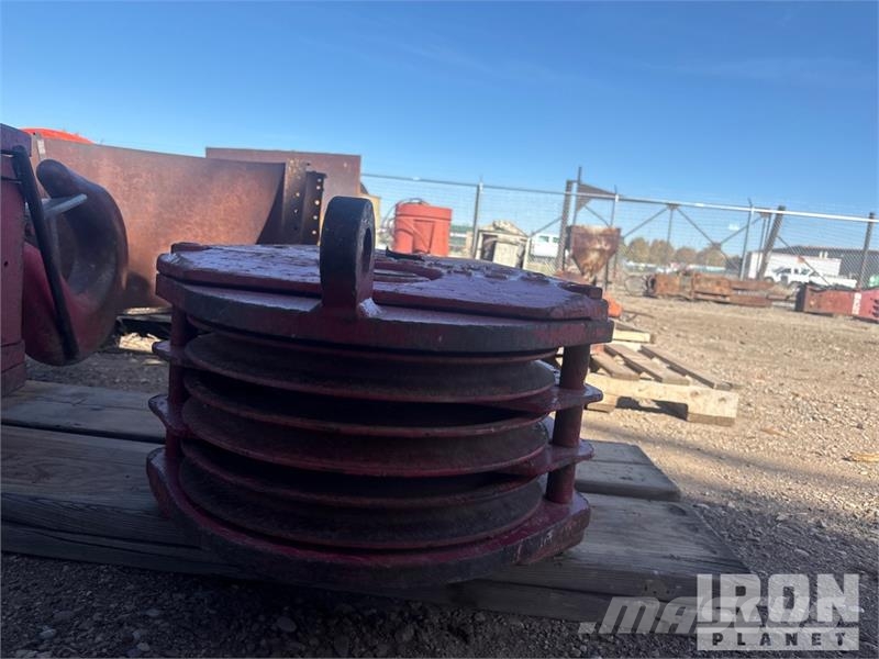 Johnson 18B 54 in 60 ton 3 Sheave Load Block Delovi i oprema za kran