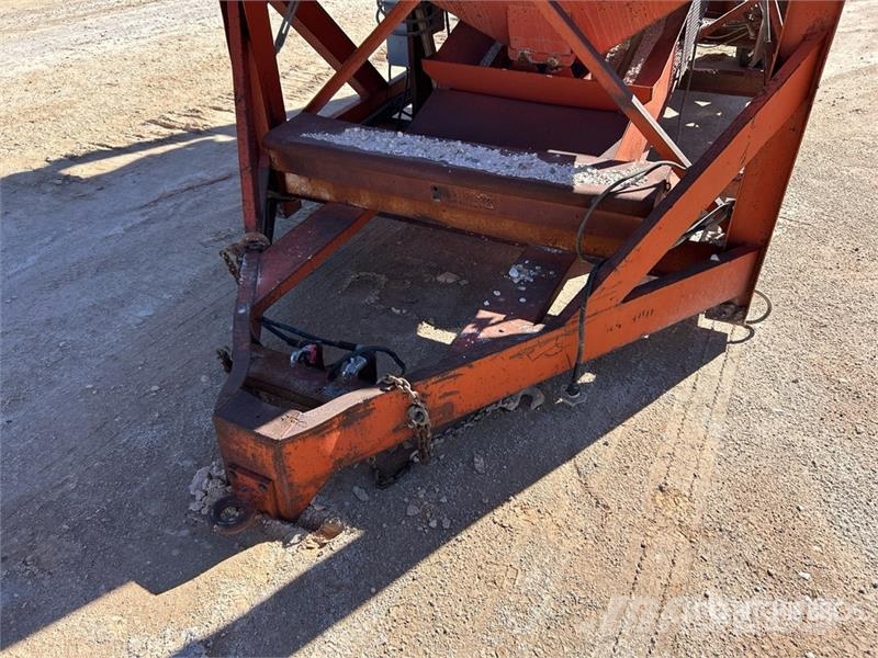 Johnson Ross SH-60 6 ft x 12 ft Aggregate Feeder 其他